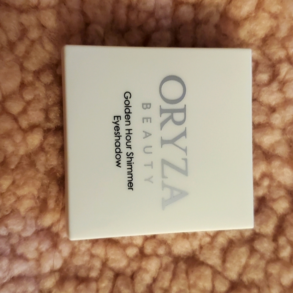 Oryza beauty Golden Hour Shimmer Eyeshadow